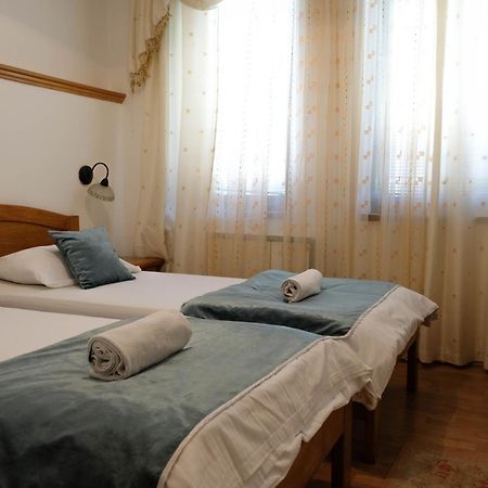 Bed And Breakfast Vijecnica Szarajevó Kültér fotó